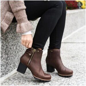 Sorel Danica Full Grain Leather Heeled Booties in Tobacco - Size 9